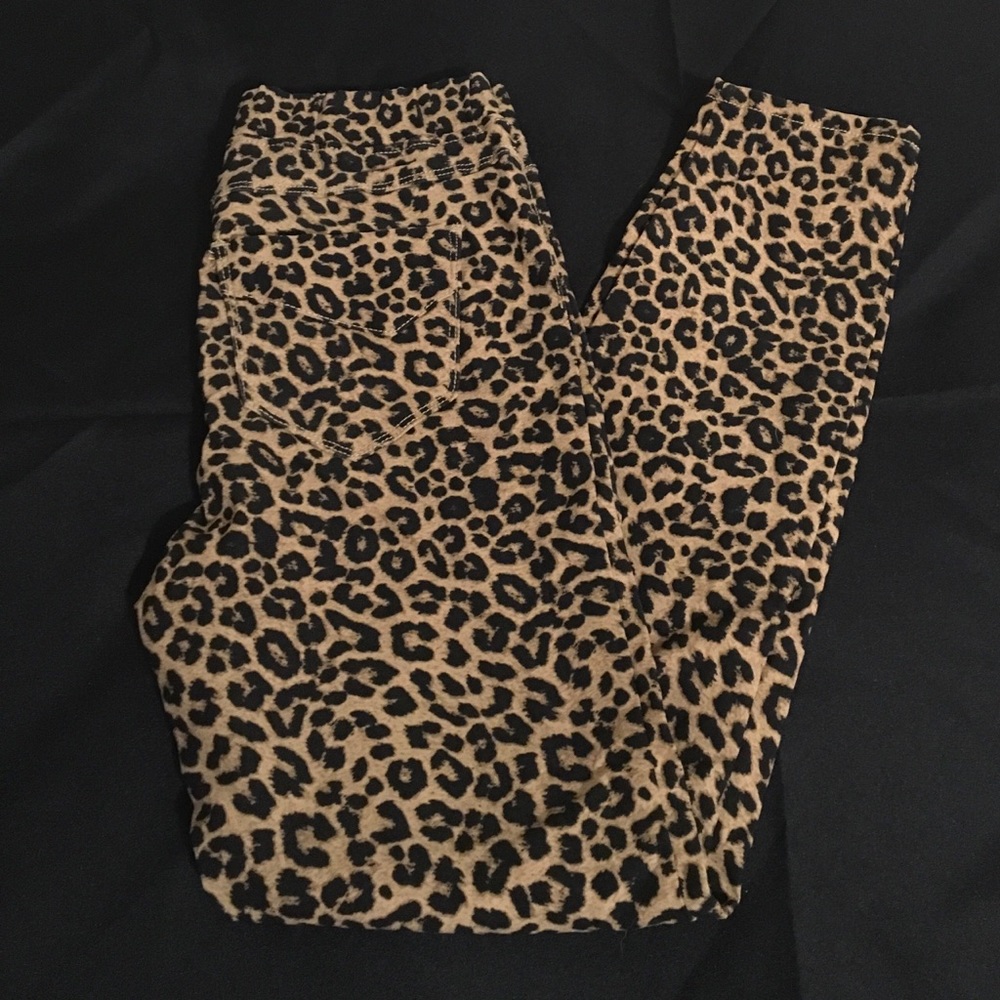i jeans by Buffalo Leopard Print Jeggings in Tan and Black